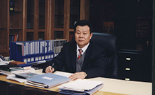 “做企业就像爬山”——访半岛平台董事长李建华